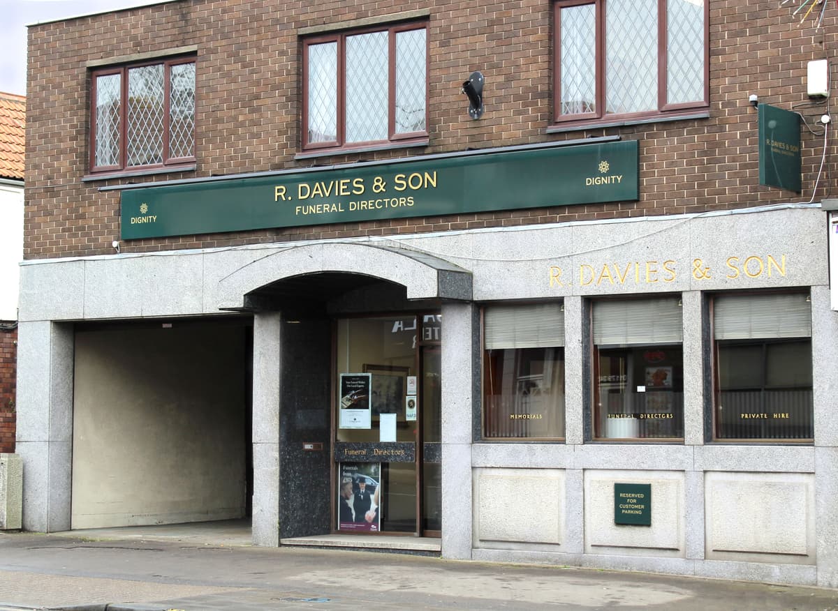 R. Davies & Son Funeral Directors in Horfield