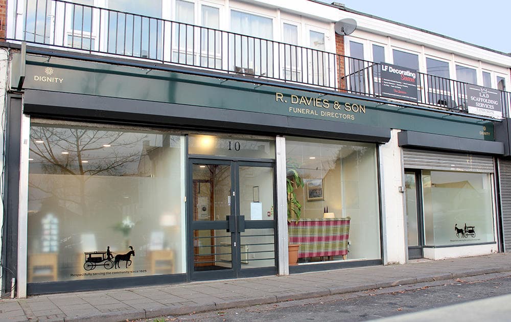 R. Davies & Son Funeral Directors in Whitchurch